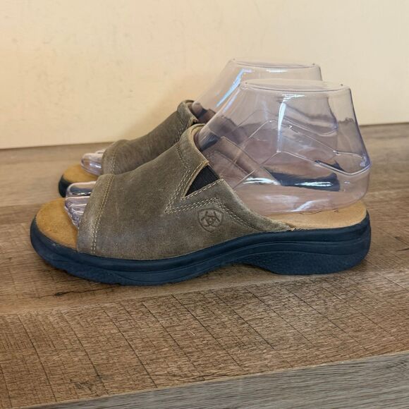 Ariat Shoes - Ariat Womens Brown Bridgeport Sandals Slip On Slides - Size 6 shoes